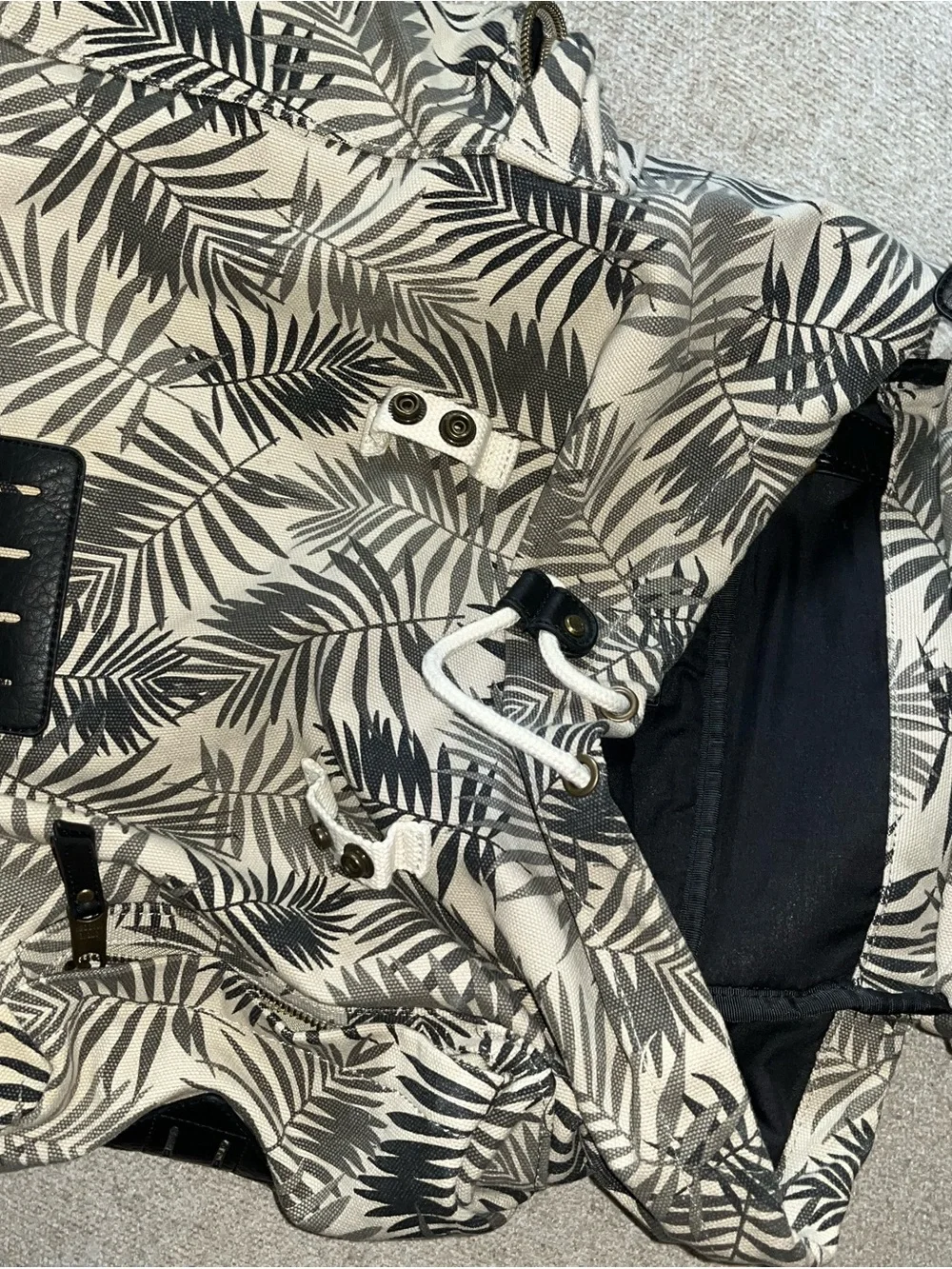Steve Madden Black & Cream Botanical-Print Backpack